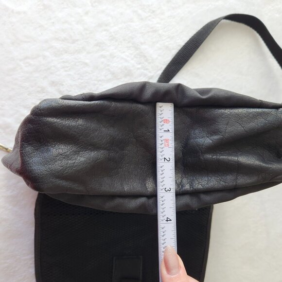 Vintage Wilsons Leather Convertible Purse Black Crossbody Fanny Belt Bag 90s Y2K - Picture 16 of 16